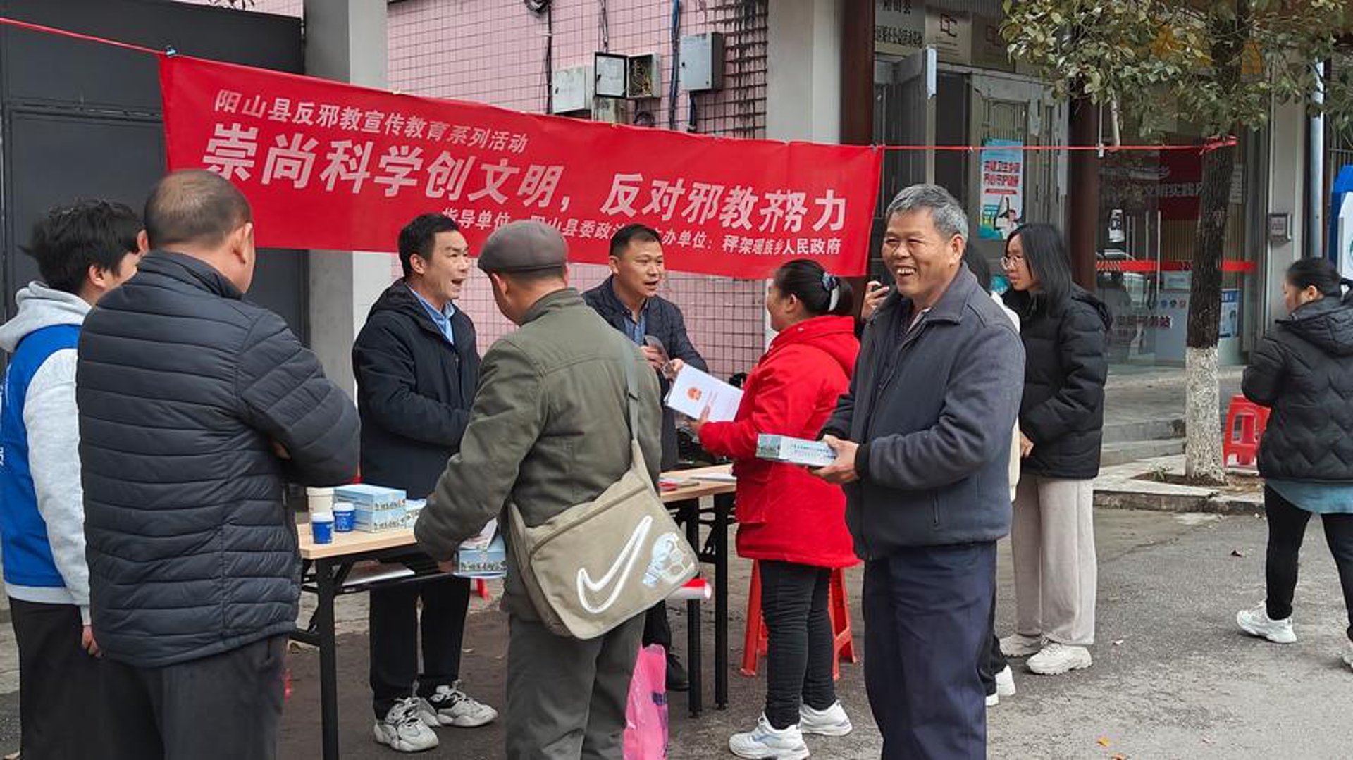 大家趁圩网络商行：龙岗网购新坐标，重塑深圳线上购物体验